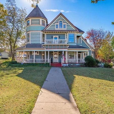Four Winds Victorian Venue & Suites Bonham Bagian luar foto