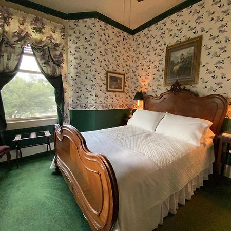 Four Winds Victorian Venue & Suites Bonham Bagian luar foto