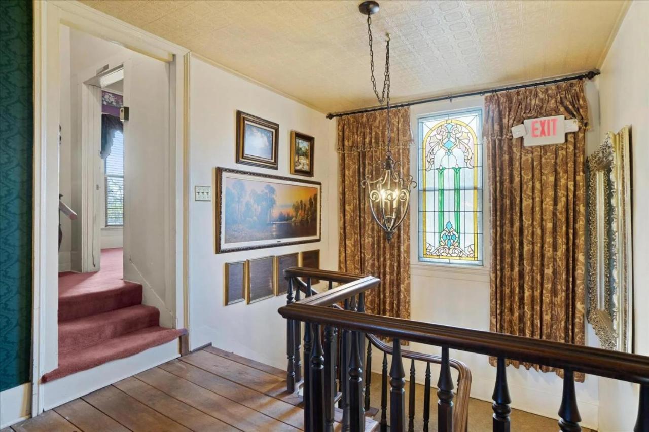 Four Winds Victorian Venue & Suites Bonham Bagian luar foto