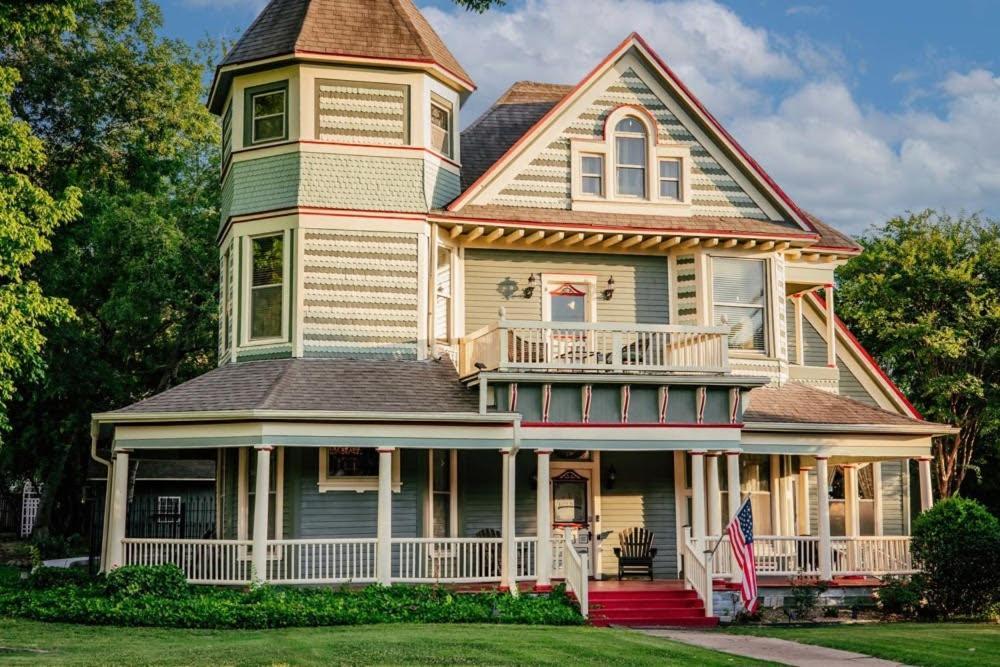 Four Winds Victorian Venue & Suites Bonham Bagian luar foto
